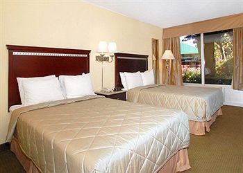 Clarion Hotel & Conference Ctr Busch Gardens 03.[1]